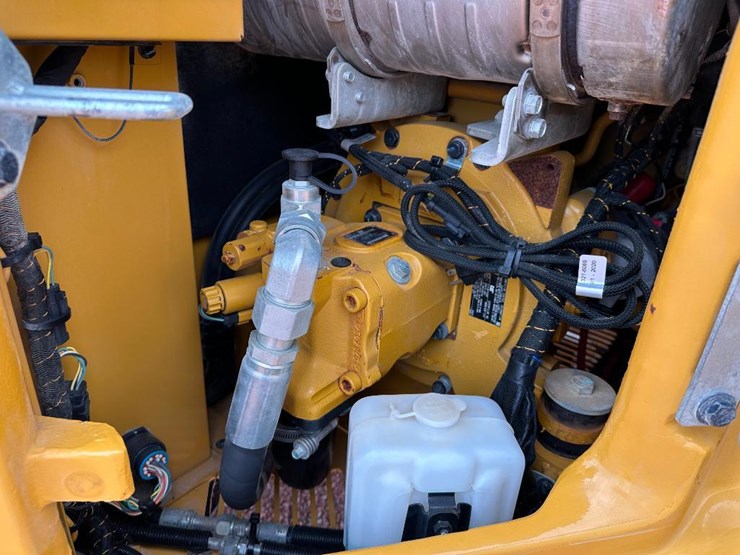 2020-caterpillar-306-cr-image-46