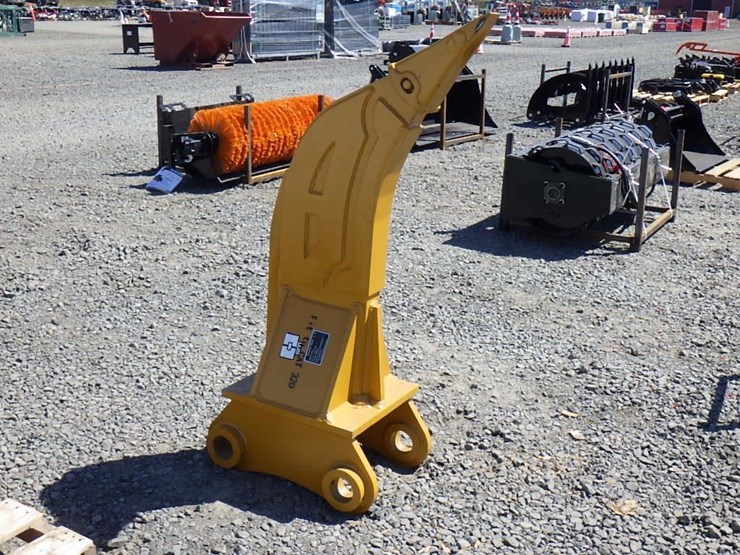 caterpillar-320-image-4