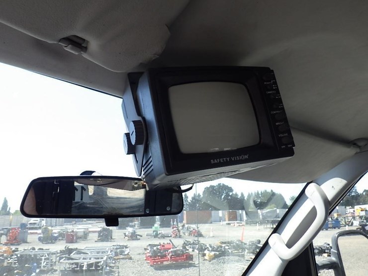 2009-utility-van-image-21