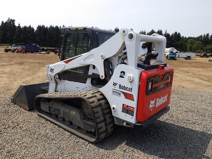 2022-bobcat-t770-image-5