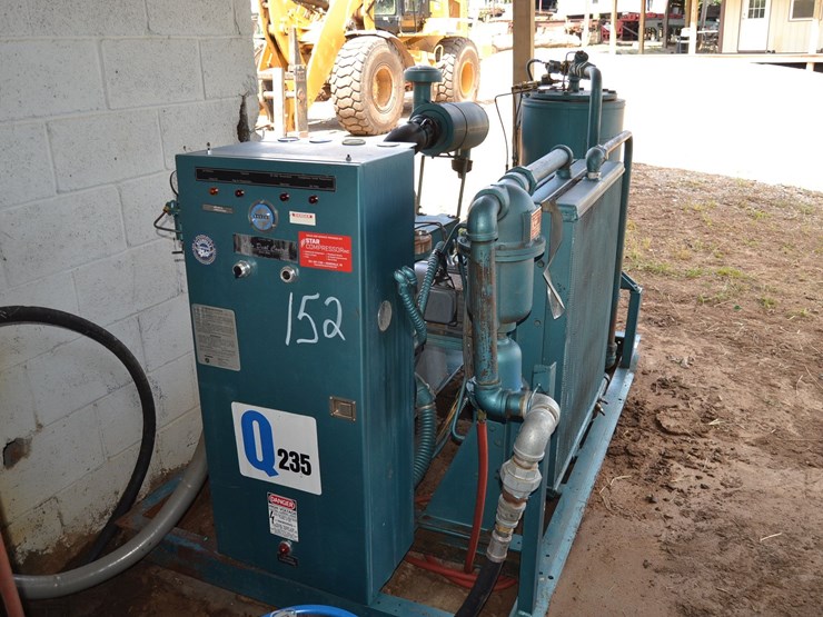 quincey-40hp-screw-type-air-compressor-image-3