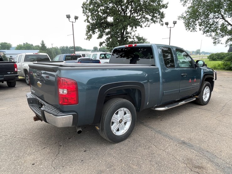 2011-chevrolet-silverado-1500-image-5