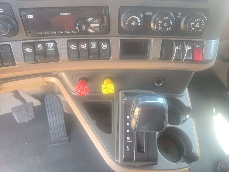 2016-kenworth-t680-image-20
