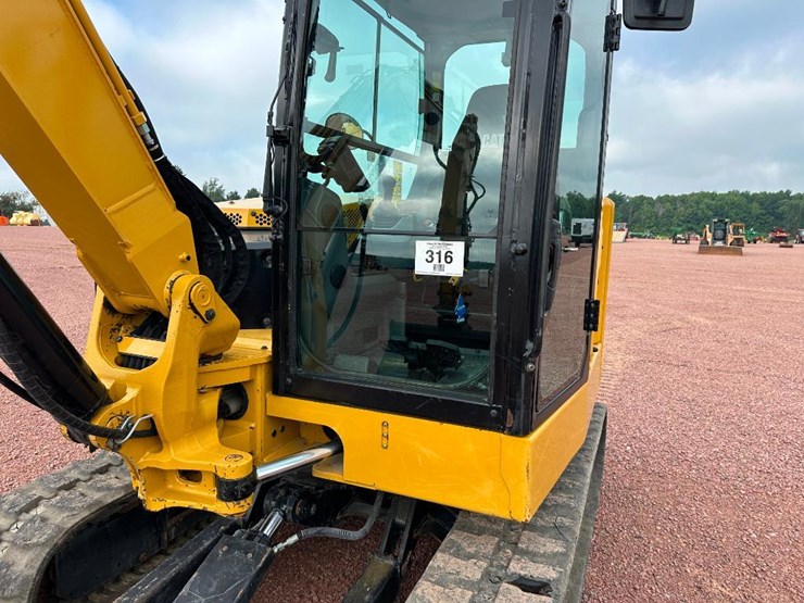 2020-caterpillar-306-cr-image-25