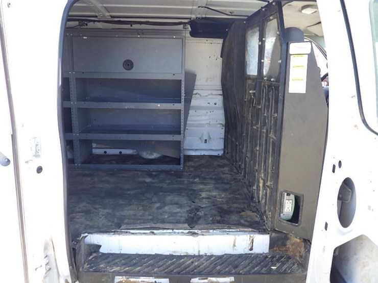 2009-utility-van-image-11
