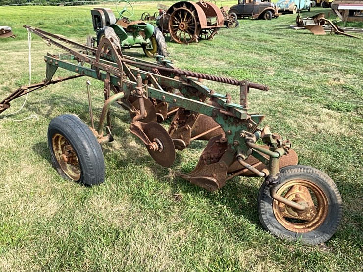 john-deere-b-image-2