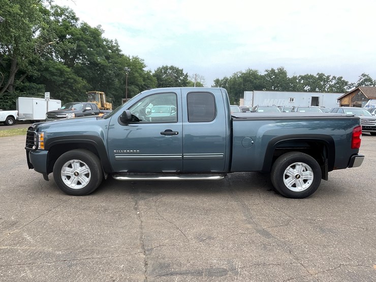 2011-chevrolet-silverado-1500-image-8