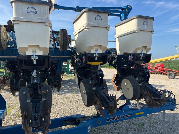 kinze-3500-image-22