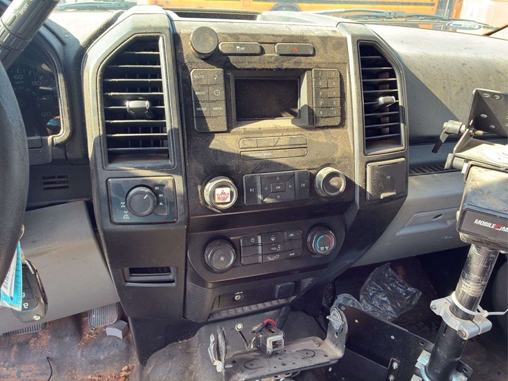 2015-ford-f150-lariat-image-9