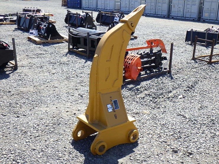 caterpillar-320-image-3