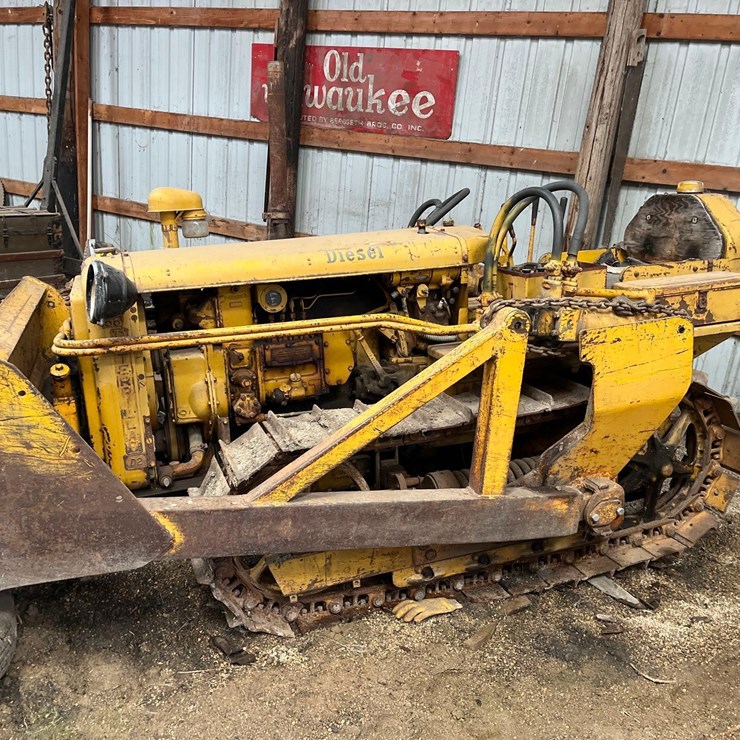 CATERPILLAR D2