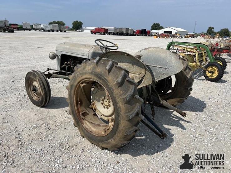 massey-ferguson-35-image-7