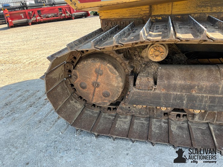 deere-750c-image-20