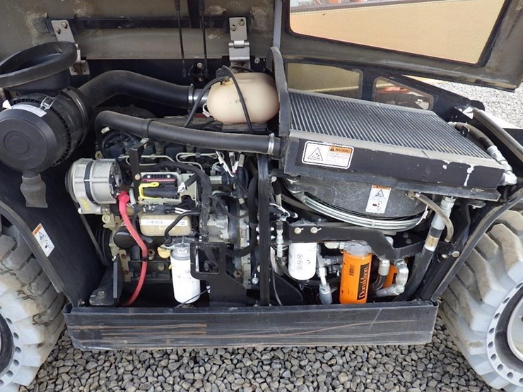 2017-jlg-g5-18a-image-15