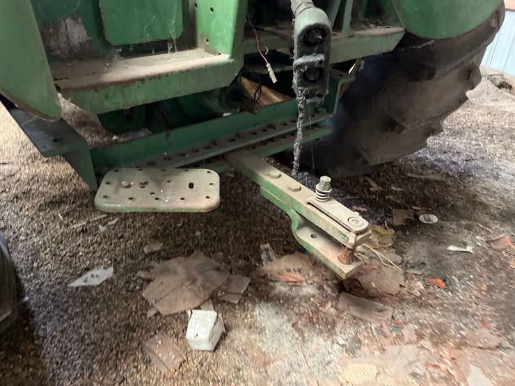 john-deere-830-image-5