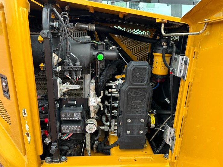 2020-caterpillar-306-cr-image-41
