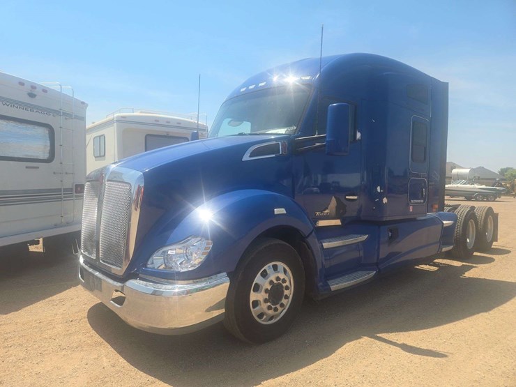2016-kenworth-t680-image-1