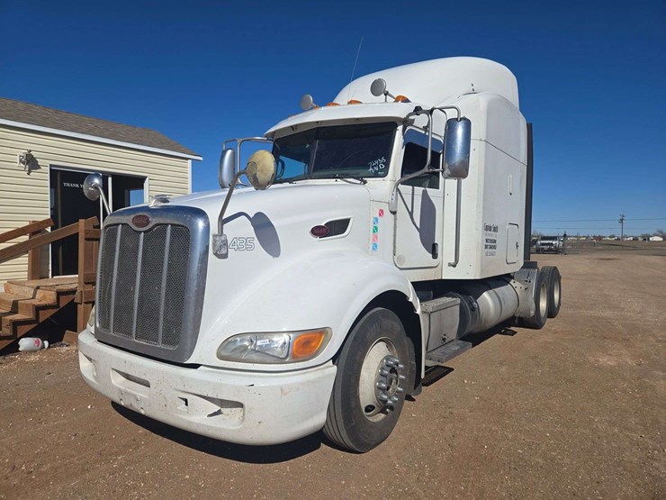 2013-peterbilt-386-image-1