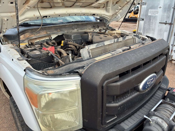 2011-ford-f350-image-13