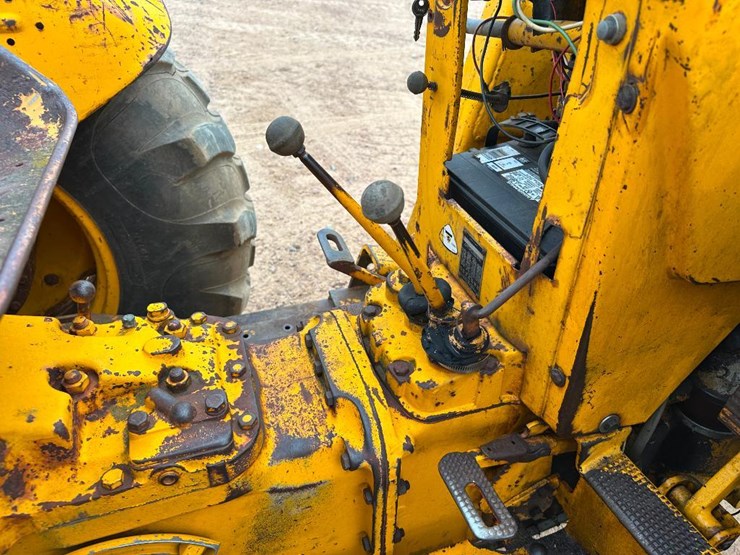 massey-ferguson-30-image-28