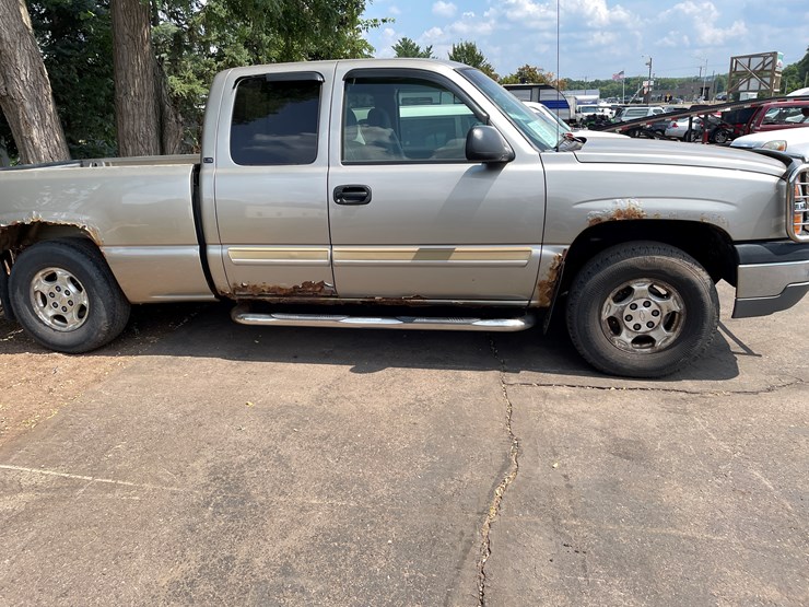 2003-chevrolet-silverado-1500-image-4