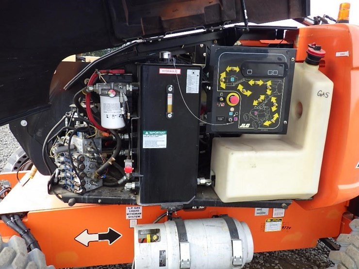 2017-jlg-600ajn-image-22