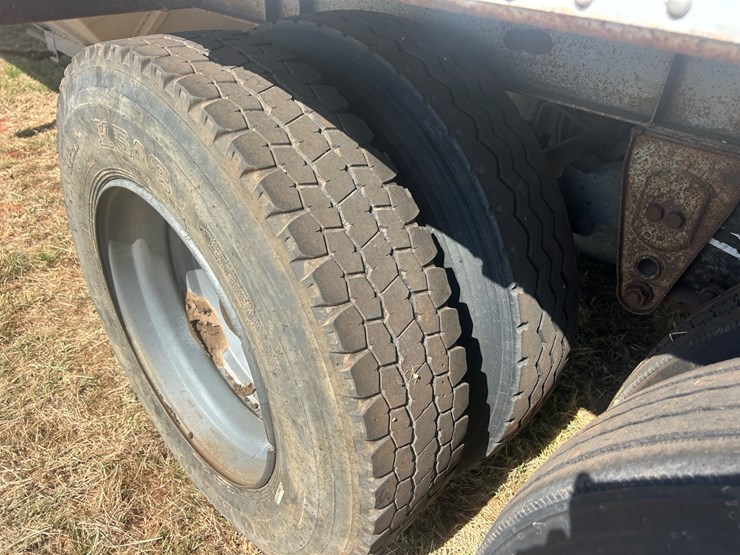 merritt-grain-trailer-image-9