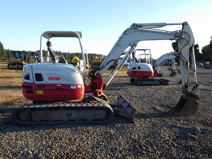 2019-takeuchi-tb260-image-3