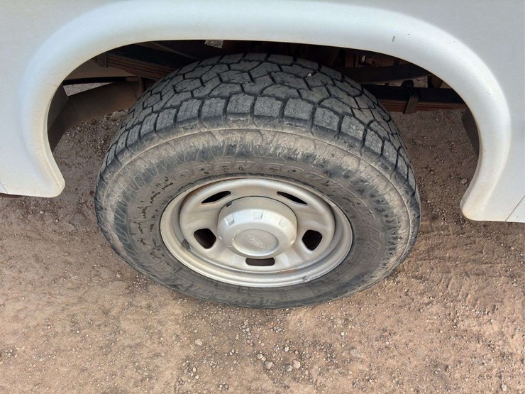 2011-ford-f350-image-16