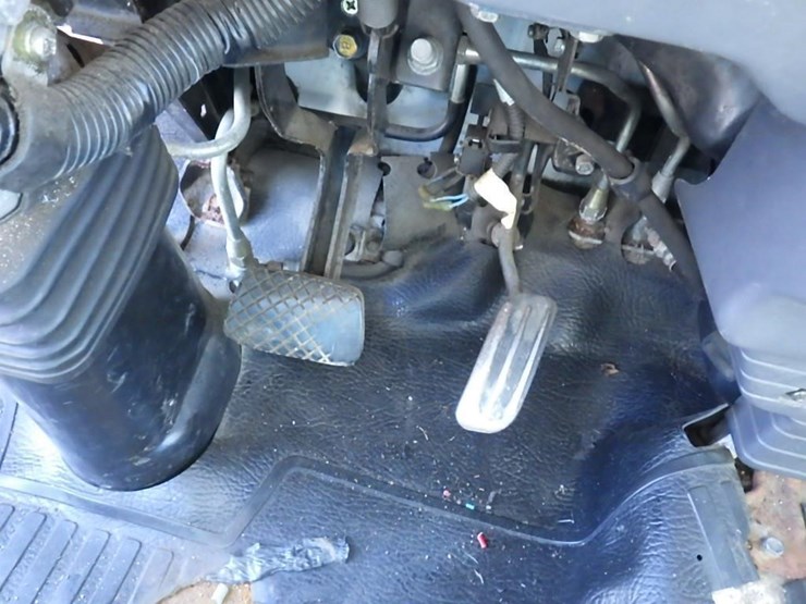 1996-isuzu-frr-image-36