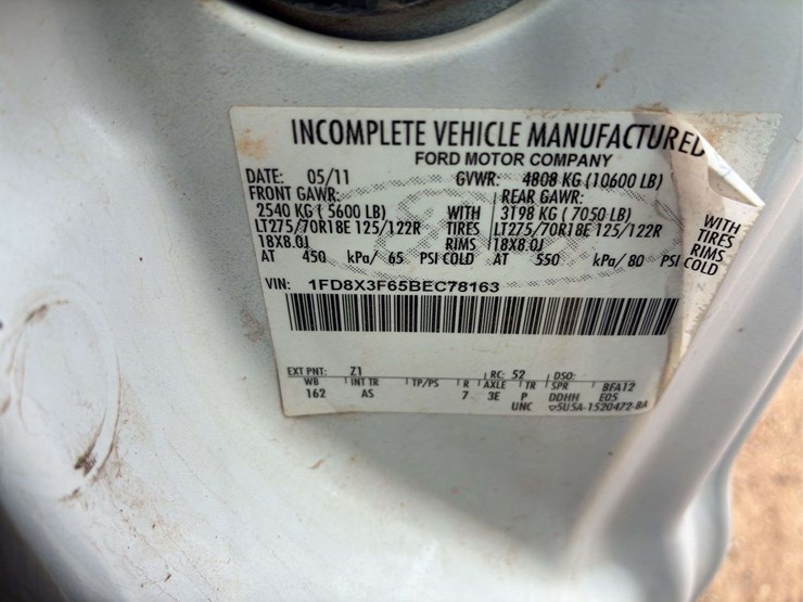 2011-ford-f350-image-11