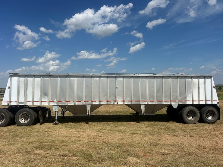 merritt-grain-trailer-image-2