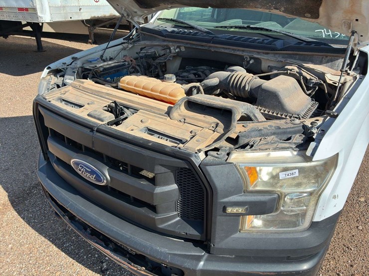 2017-ford-f150-xl-image-13