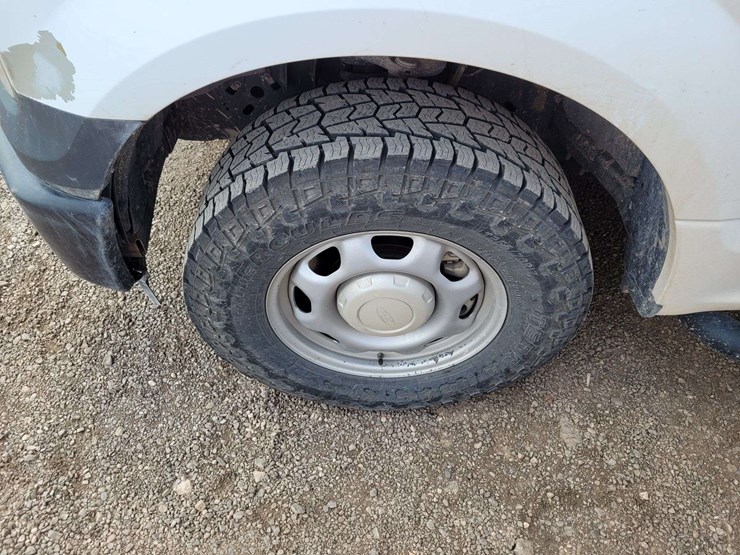 2017-ford-f150-image-15