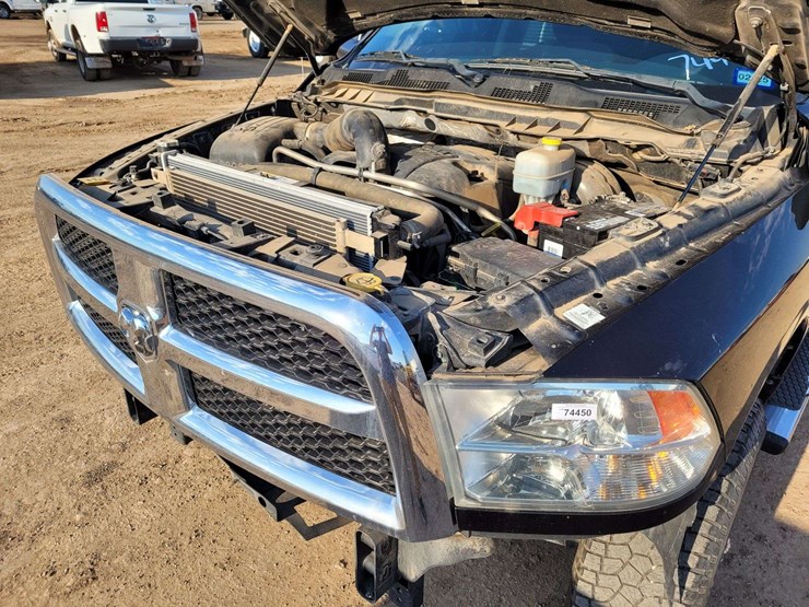 2016-ram-2500-tradesman-image-14