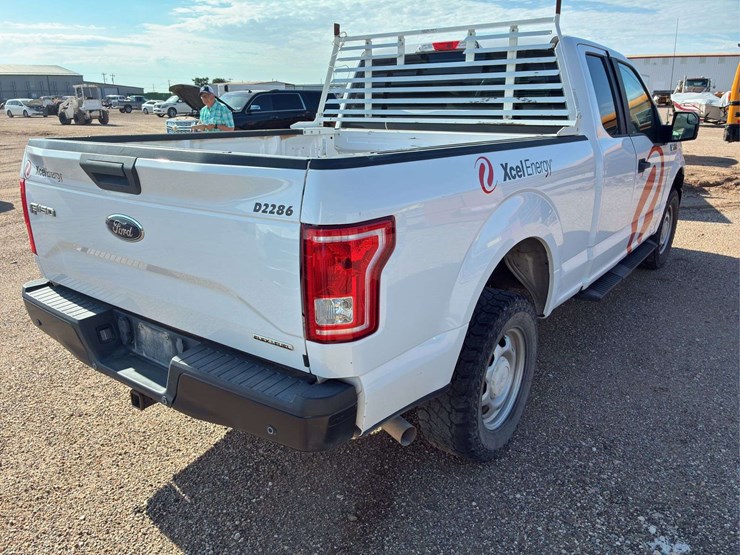 2015-ford-f150-lariat-image-3