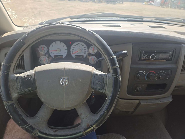 2005-dodge-ram-1500-image-13