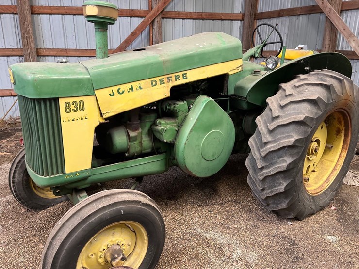 john-deere-830-image-2