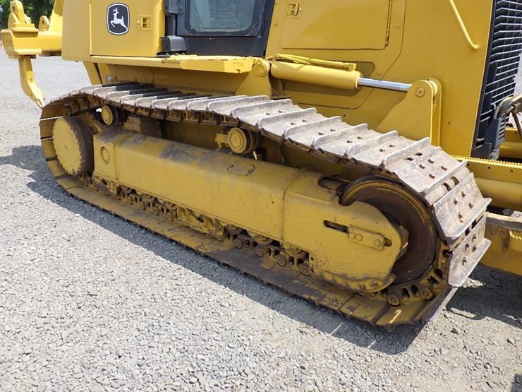 deere-750j-lt-image-46