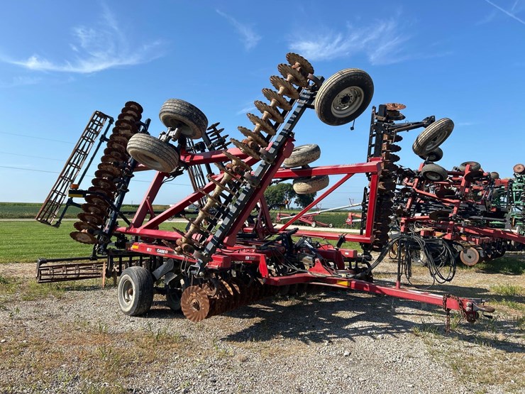 case-ih-true-tandem-330-turbo-image-1