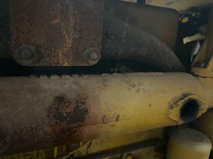caterpillar-d2-image-36