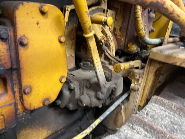 caterpillar-d2-image-23