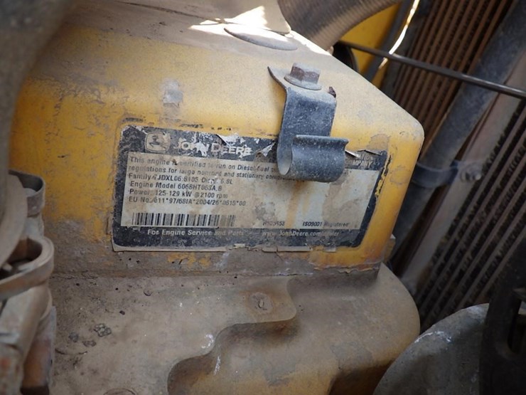 deere-750j-lt-image-24