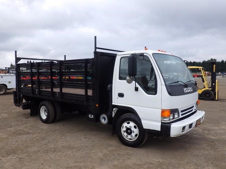 2005-isuzu-npr-image-2