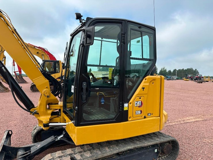 2020-caterpillar-306-cr-image-24