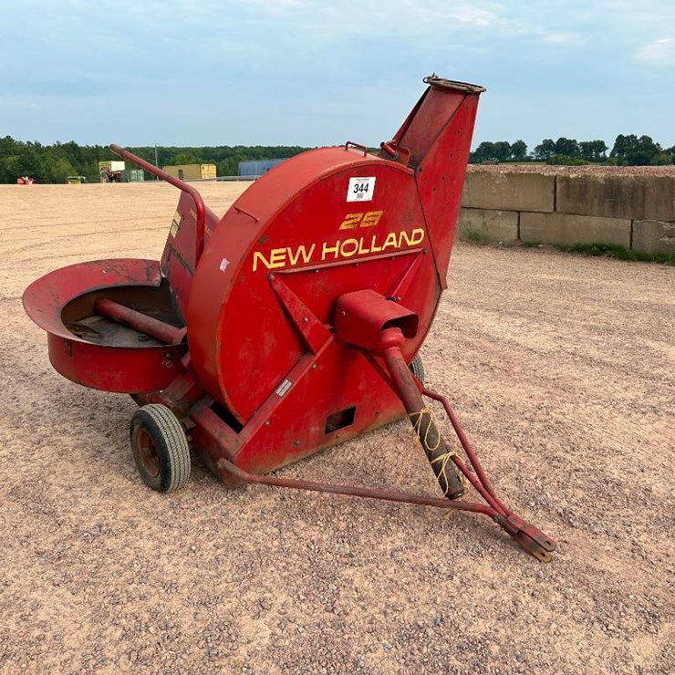 NEW HOLLAND 28