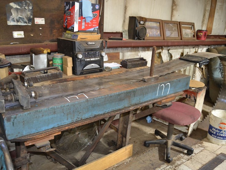 hammer-block-&-tools-image-2