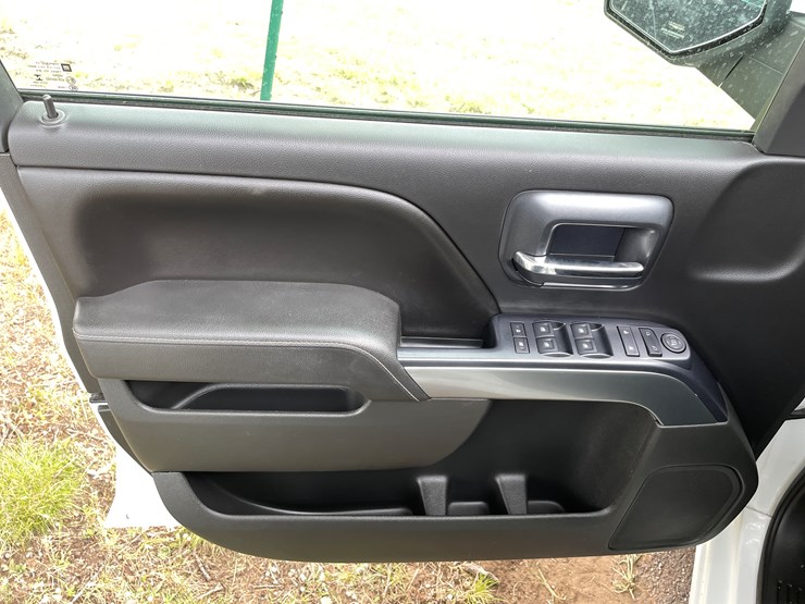 2015-chevrolet-silverado-1500-image-54
