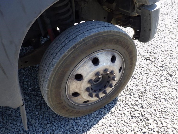 2014-ford-f550-image-32