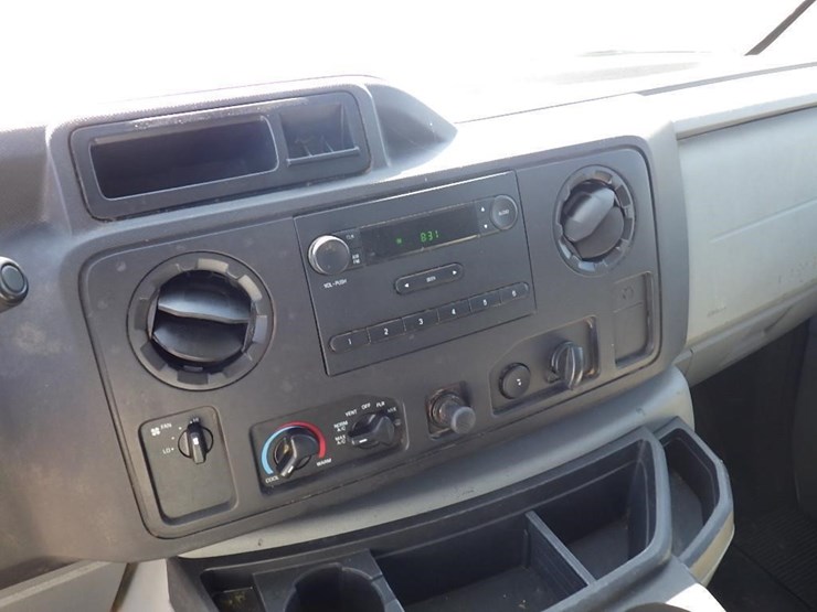 2009-utility-van-image-19